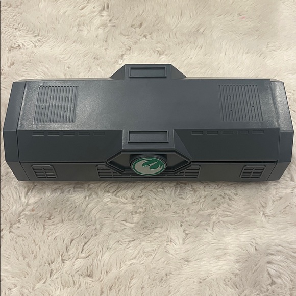 Ezra Bridger Legacy Lightsaber Hilt - Picture 3 of 3